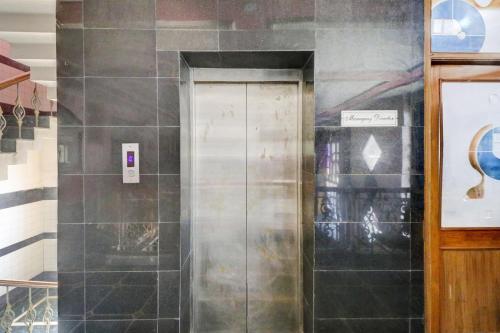 hotel o mukut mahal