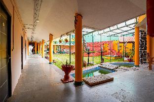 la courtyard