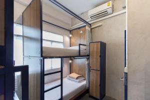 arawana hostel silom