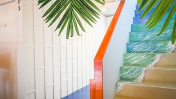 arawana hostel silom