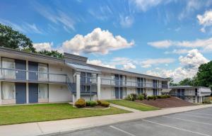 clarion pointe morrow atlanta south