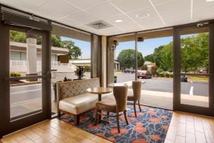 clarion pointe morrow atlanta south