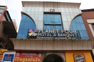 hotel planet four