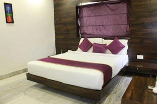 hotel planet four