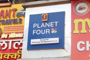 hotel planet four