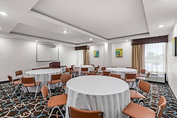 spark by hilton syracuse carrier circle