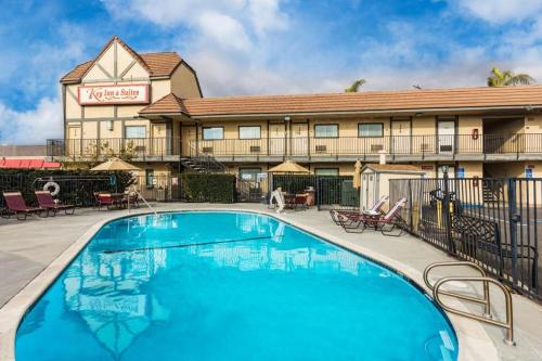 lemon heights inn