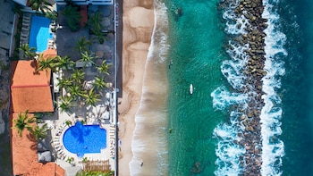 costa sur all inclusive resort