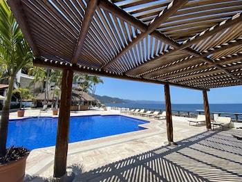 costa sur all inclusive resort