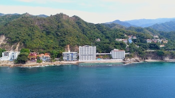 costa sur all inclusive resort