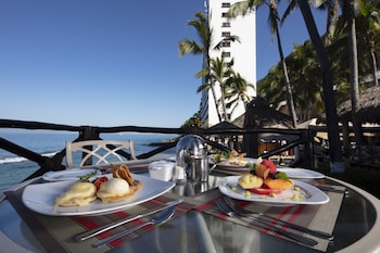 costa sur all inclusive resort