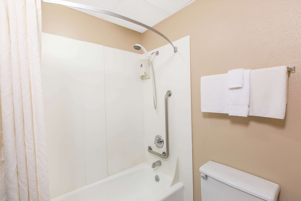 days inn by wyndham denison ia