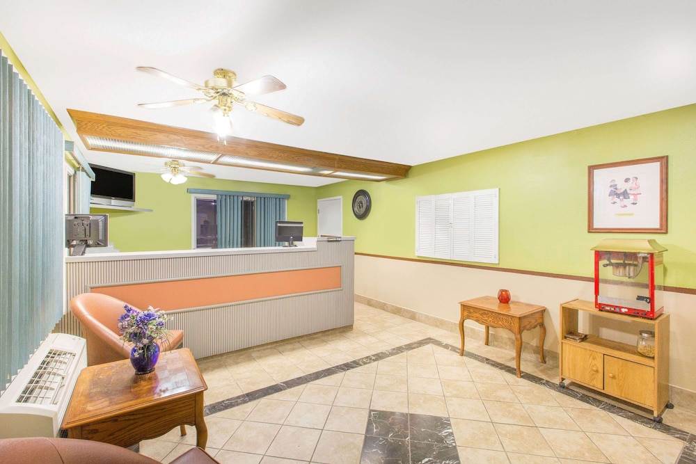 days inn by wyndham denison ia