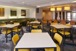 fairfield by marriott inn and suites cedar rapids