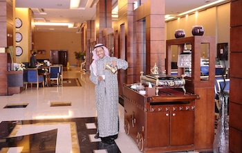 qaser alhamra hotel riyadh