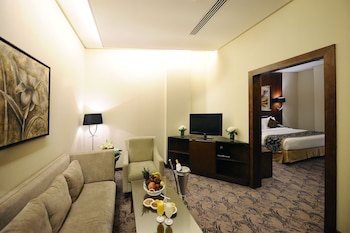 qaser alhamra hotel riyadh