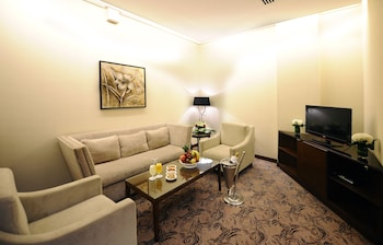qaser alhamra hotel riyadh