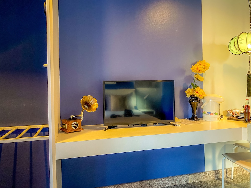 icheck inn phuket town