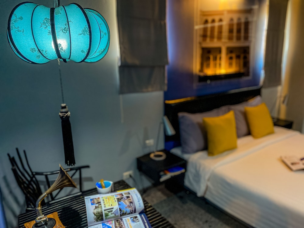 icheck inn phuket town
