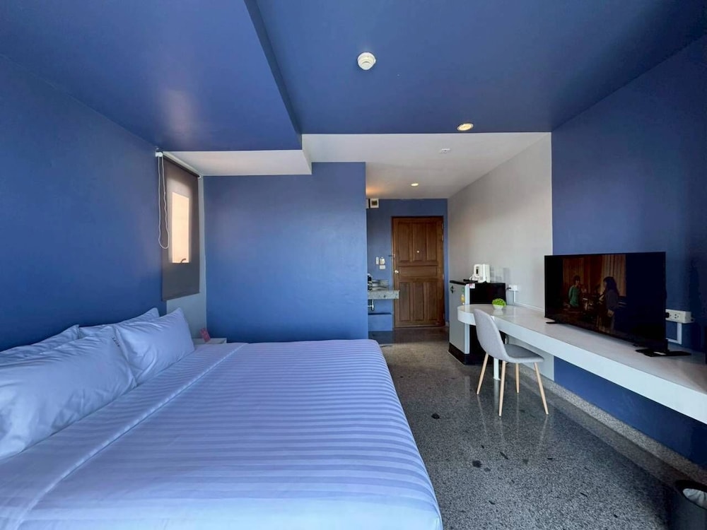 icheck inn phuket town