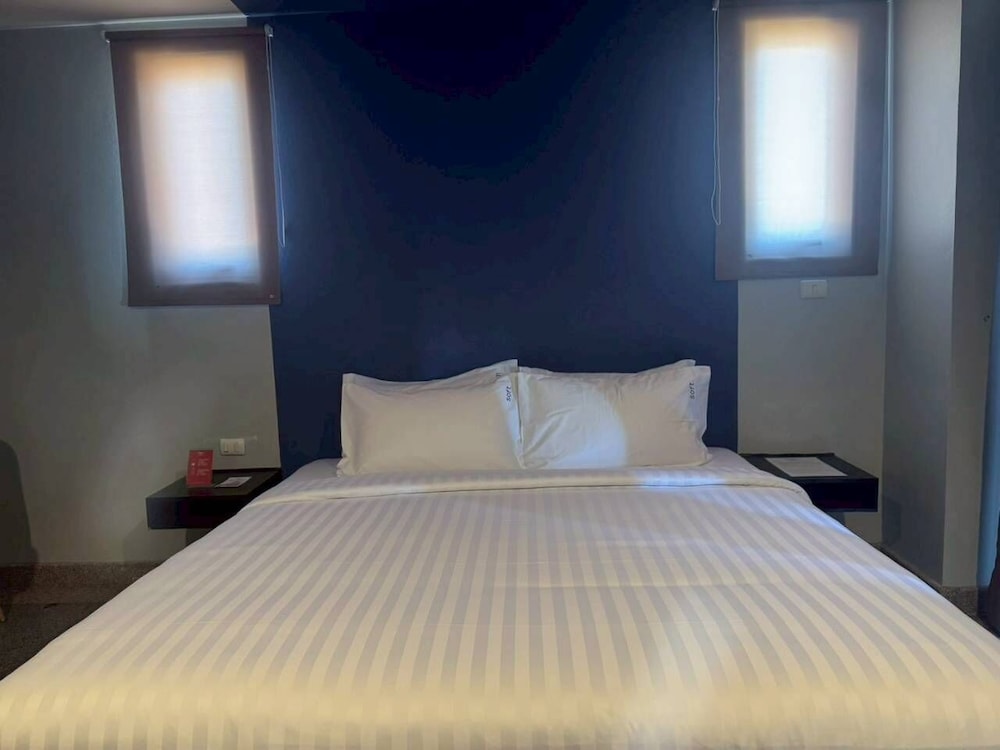 icheck inn phuket town