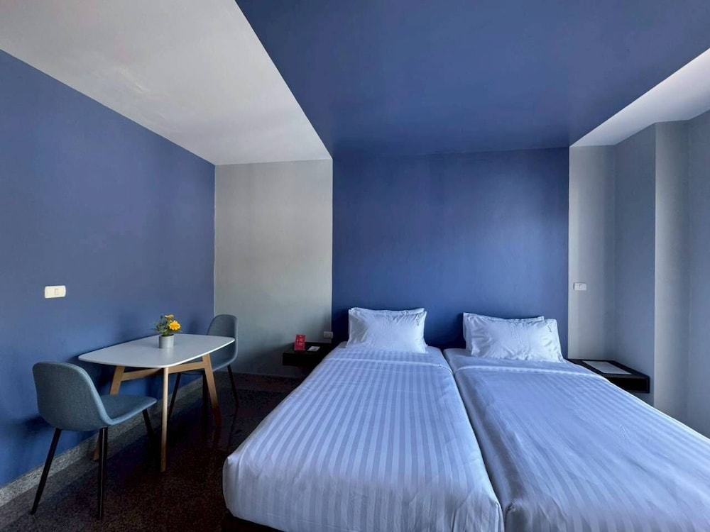 icheck inn phuket town