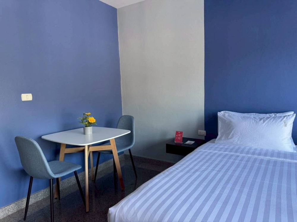 icheck inn phuket town