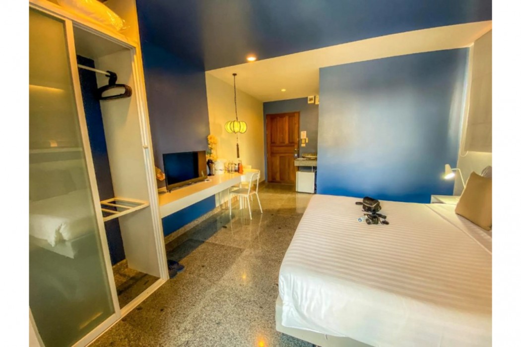 icheck inn phuket town