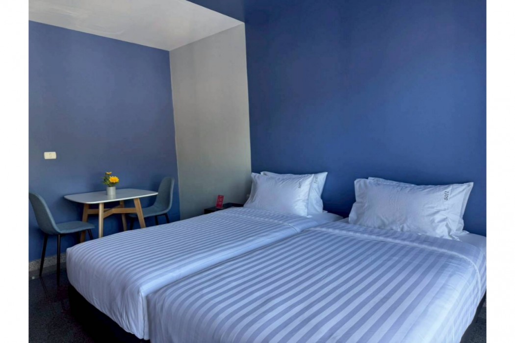 icheck inn phuket town