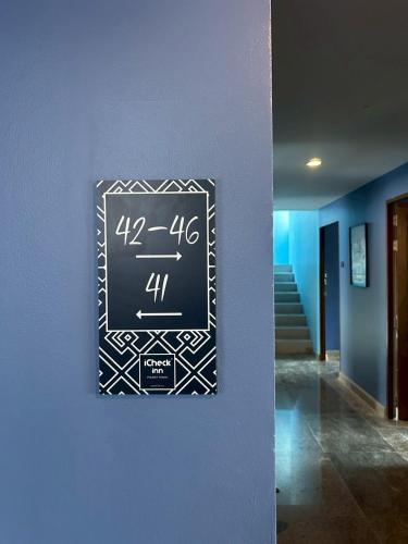 icheck inn phuket town