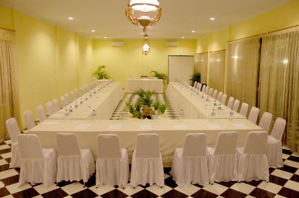 tasneem boutique convention hotel