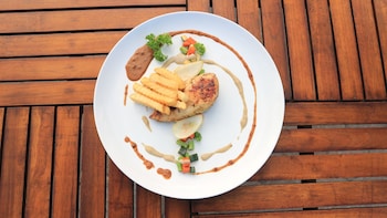 tasneem boutique convention hotel