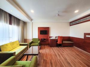 Cardinal Ambica,,4 star