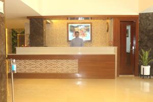 Cardinal Ambica,,4 star