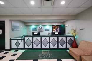 quality inn and suites mattoon south