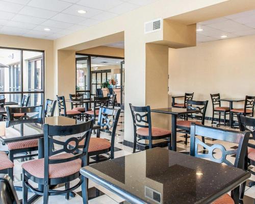 quality inn and suites mattoon south