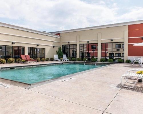 quality inn and suites mattoon south