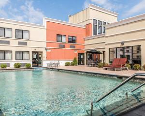 Quality Inn & Suites Mattoon South,,3 star