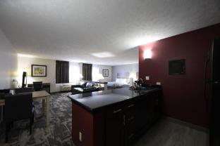 quality inn and suites mattoon south