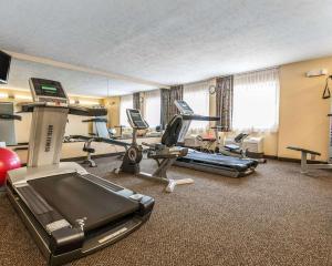 quality inn and suites mattoon south