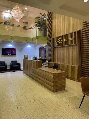 lit suites