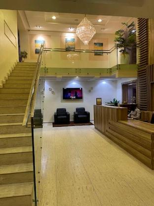lit suites