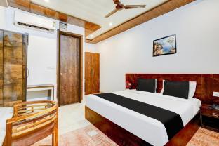 Townhouse Mayfield Garden Nearby Golf Course Road,,4 star