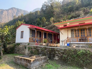 Himalayan Hills Homestay Chopta,,2 star