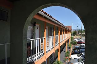 big a motel and suites near disneyland orange county