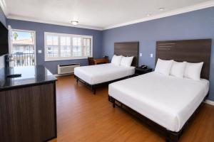 big a motel and suites near disneyland orange county