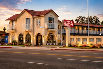 big a motel and suites near disneyland orange county