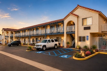 big a motel and suites near disneyland orange county