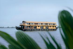 luxury houseboat
