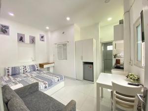 happy apartment